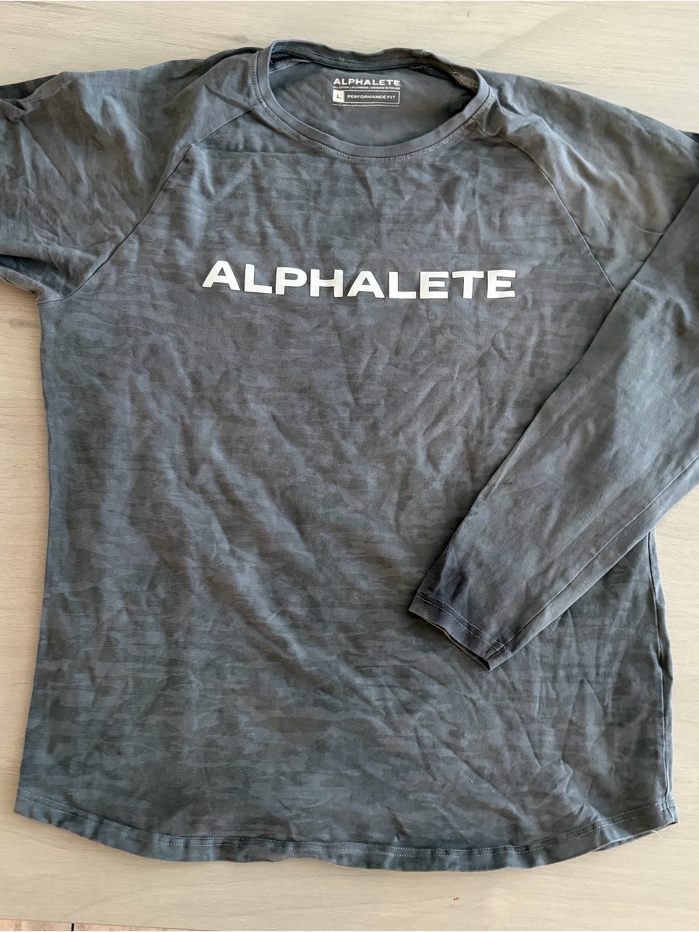 Alphalete Kids Long Sleeve Crewneck Shirt - Charcoal Camo Pattern
